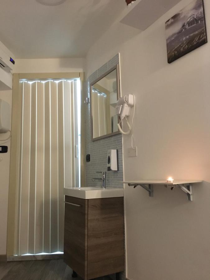 Napoli Central Nest Bed & Breakfast Luaran gambar