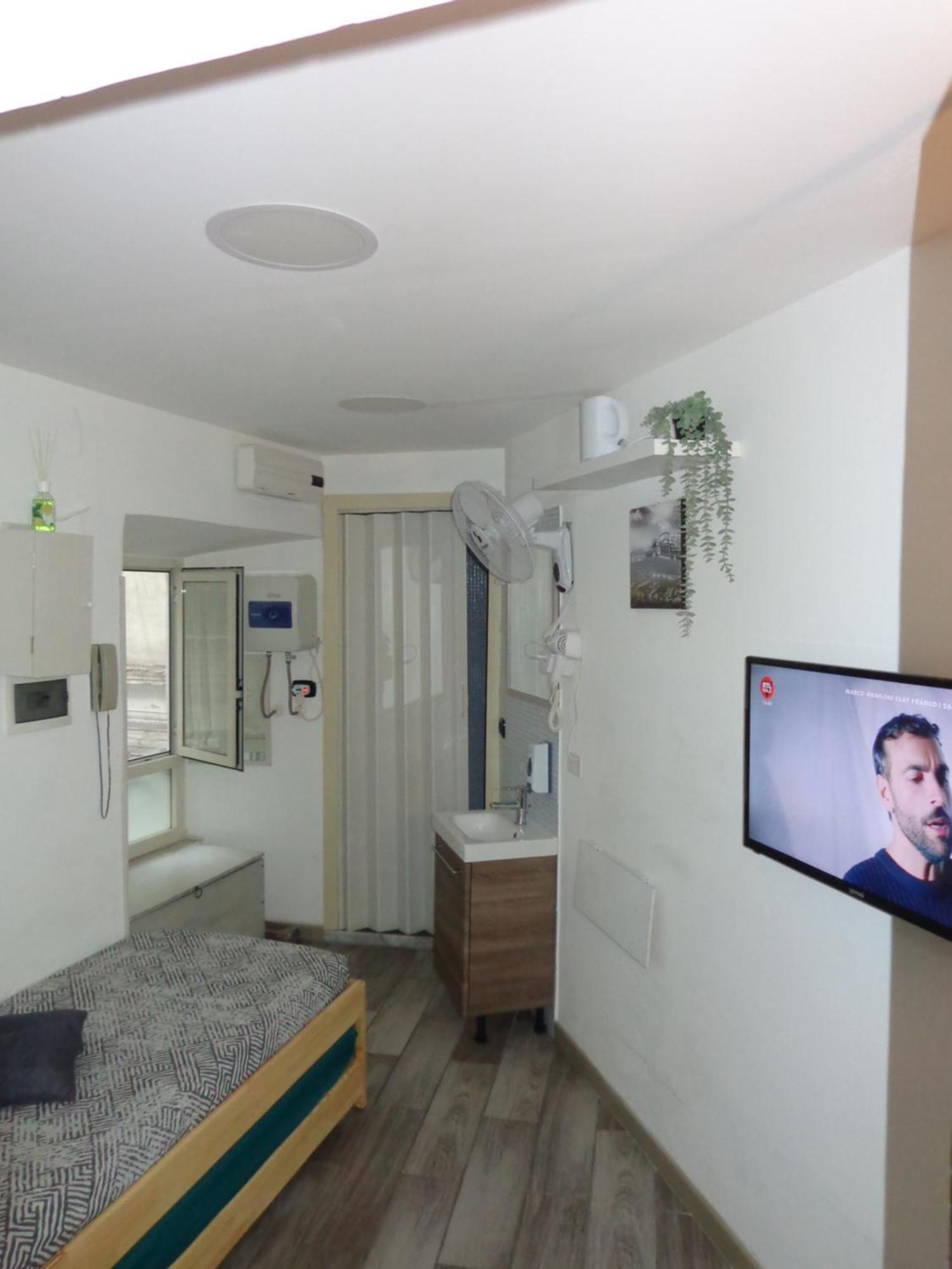 Napoli Central Nest Bed & Breakfast Luaran gambar